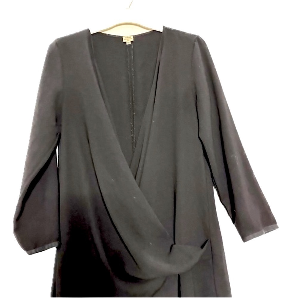 Aritzia Wilfred Drappy Faux Wrap Pleated Black Crepe Dress V Neck Office Size 6